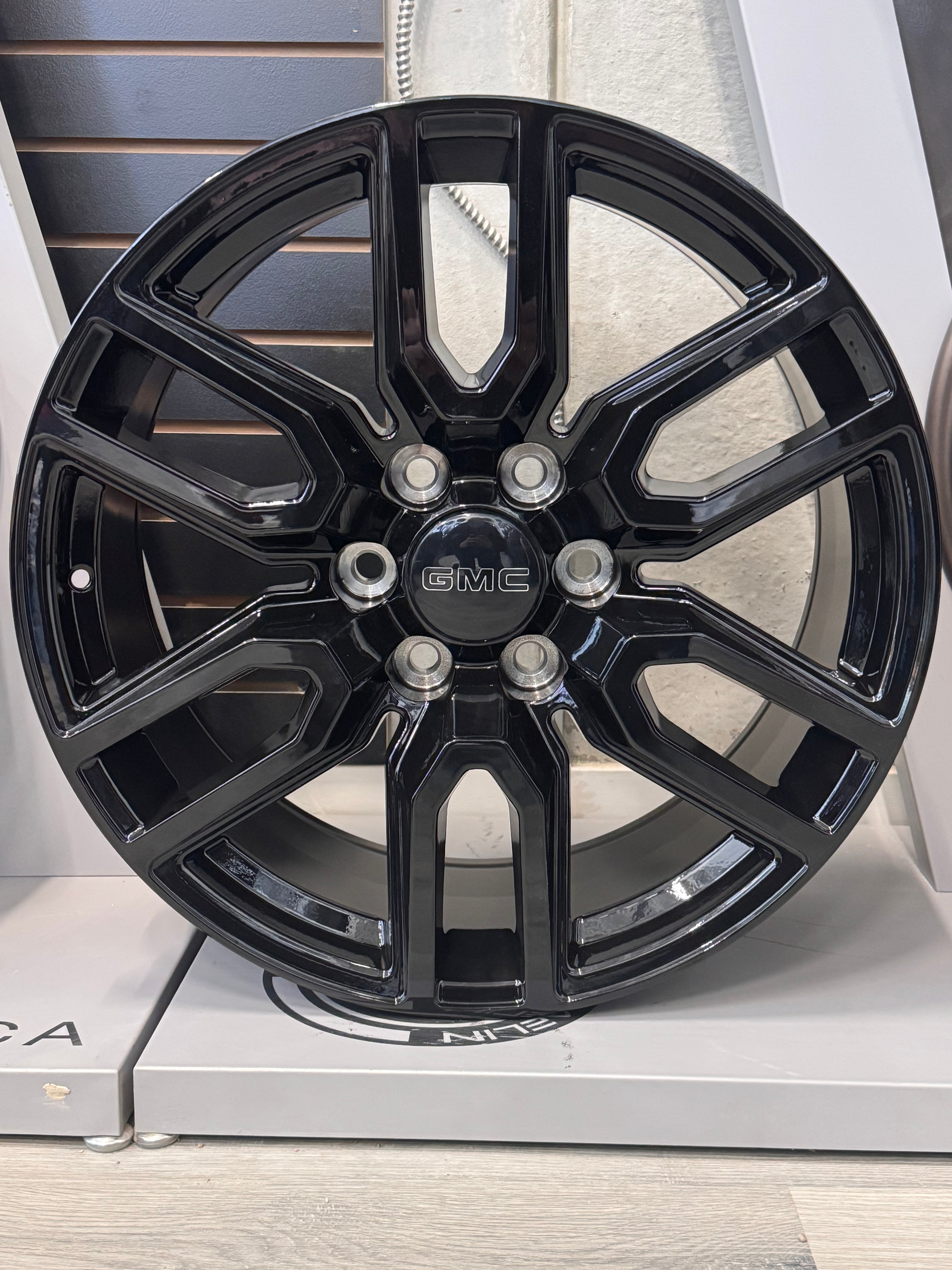 GMC AT4 REPLIKA 270 GLOSS BLACK | 20X9 6X139.7 +24 (77.8MMHUB)