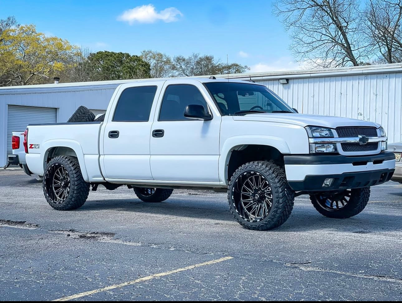 TIS 547 GLOSS BLACK - MILLED EDGE 20X10 -19 6X139.7MM 106.1MM