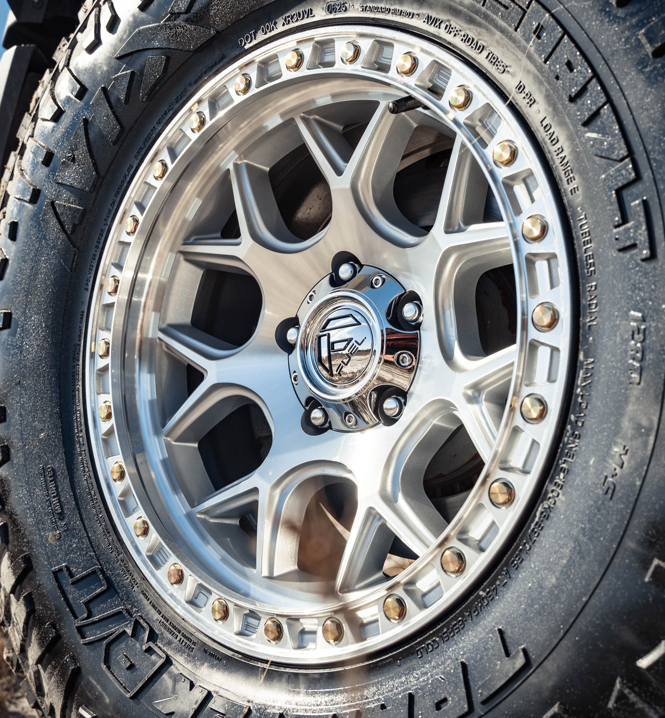 FUEL PUMA GLOSS SILVER W/ MACHINED FACE 17X9 6X139.7 -12 106.1 **TEXT FOR CLEARANCE PRICE **