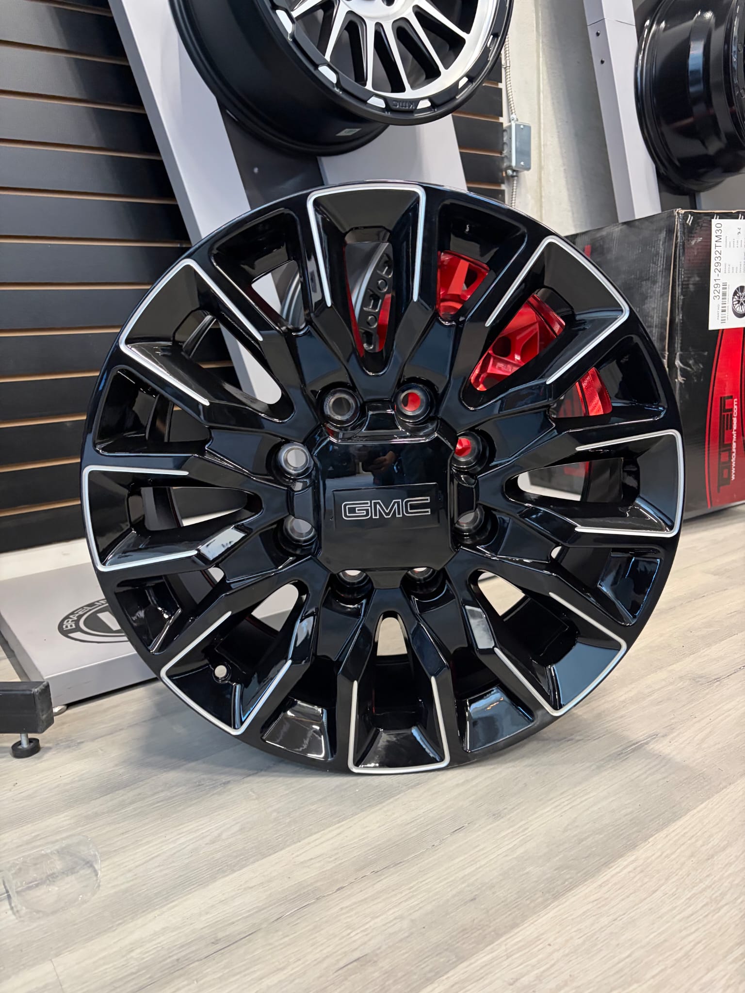 OEM CHEVY/GMC 2500 414 GLOSS BLACK RIMS/REPS MILLED EDGE 20X8.5 +47 8X180 124.1