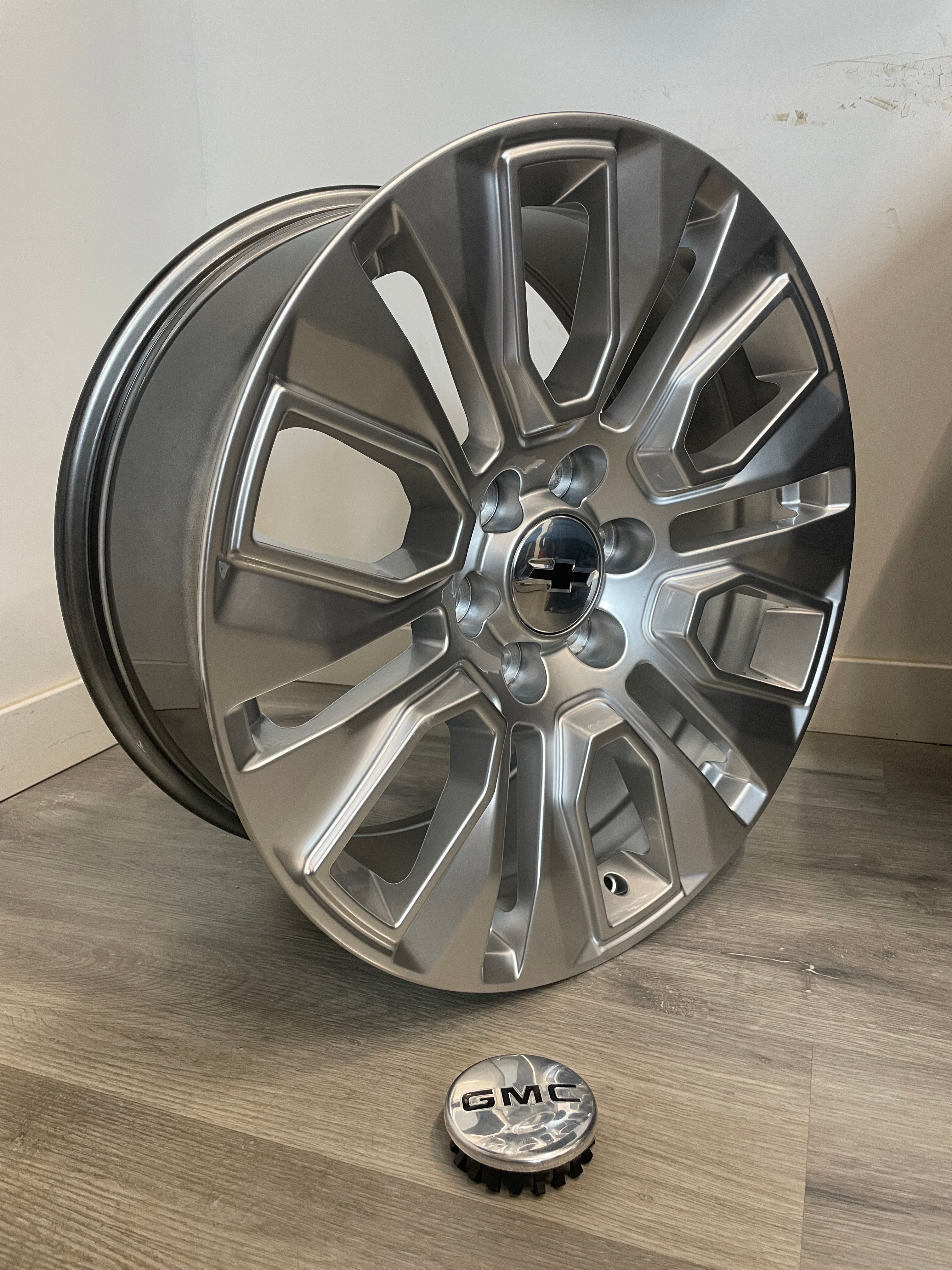 R232 GMC/CHEVY OEM REPS HYPER SILVER | 20X9 +24 6X139.7MM