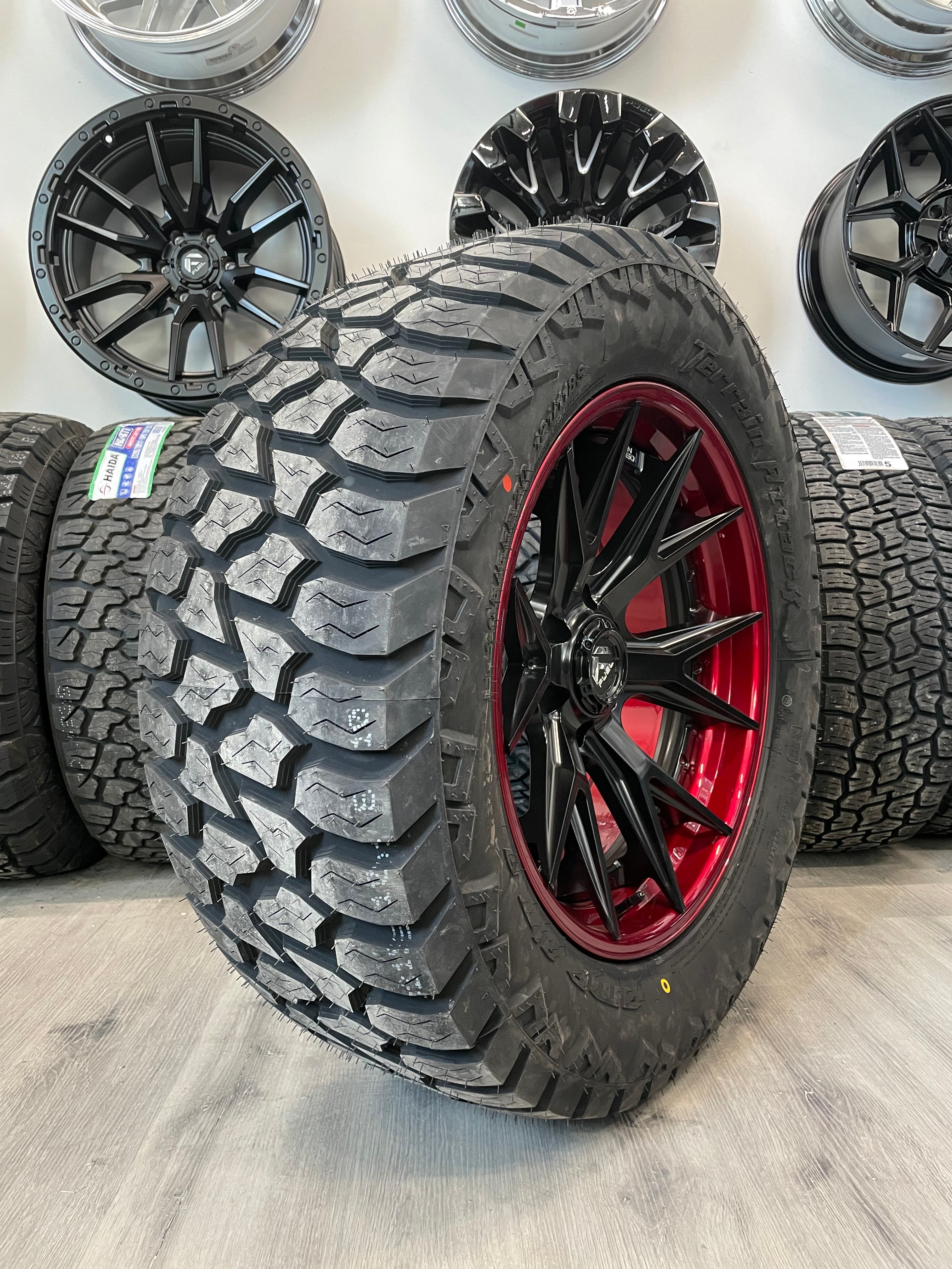 (SET OF FOUR) Fuel FUSION FORGED CATALYST 20x9 6x139.7 +1 Matte BLK/Red Lip | 305/55r20 Amp Attack AT