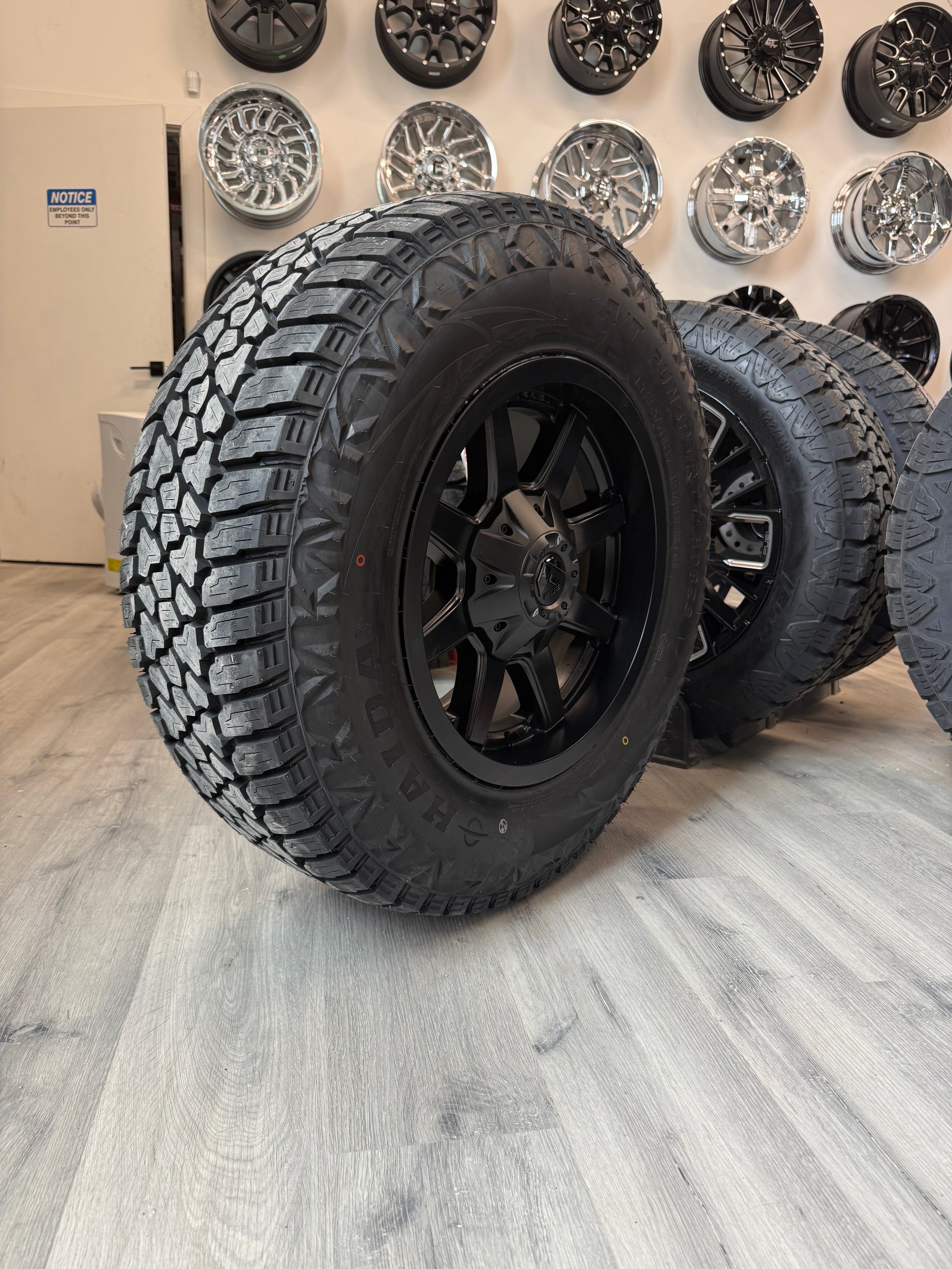 (SET OF FOUR) Fuel Maverick 17x9 6x135/6x139.7 +20 Matte BLK | LT265/70r17 Haida 829 3PMS