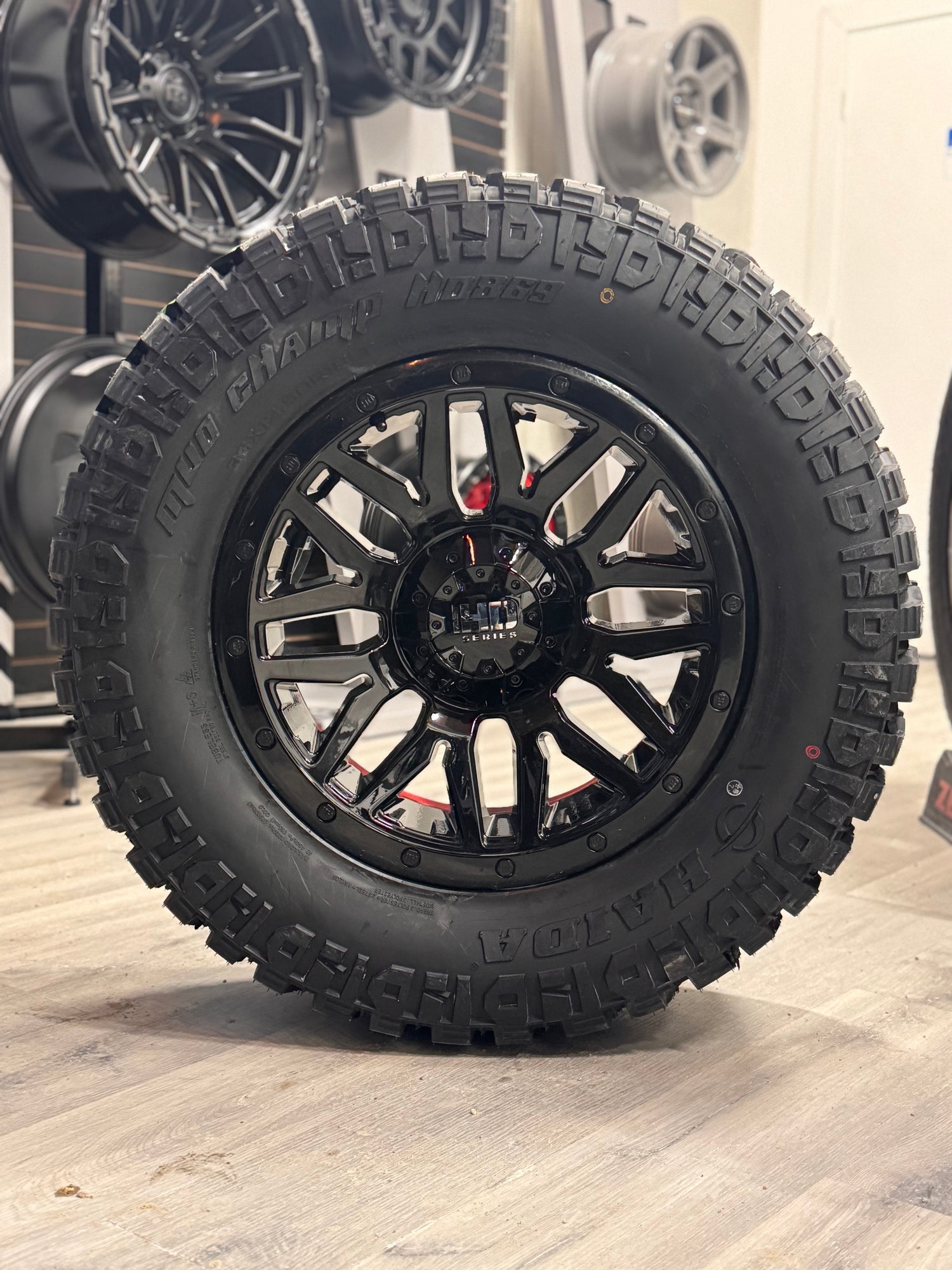 (SET OF FOUR) FAST HD MENACE GLOSS BLACK 18X9 +15 5X127/5X139.7MM 87.1MM | 33X12.50R18 HAIDA 869 MUD CHAMP 3PMS