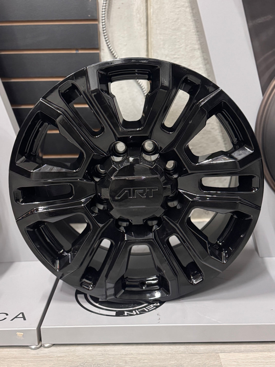 R327 REPLICA FACTORY OEM SUPER DUTY F250  GLOSS BLACK | 18X8 8X170 +12 (125.1MMHUB)
