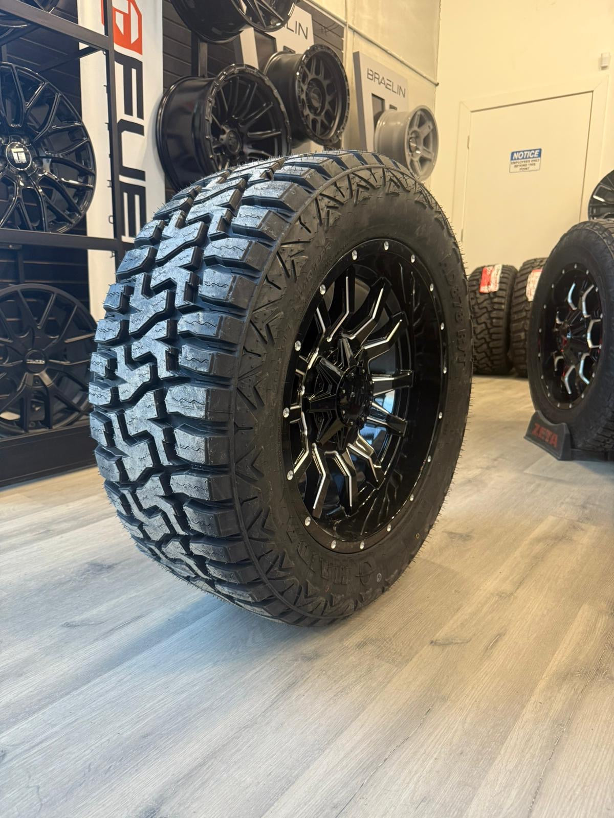 (SET OF FOUR) Fast Traxx 20x10 6x135/6x139.7 -18 Gloss BLK Milled | 33x12.50r20 Haida HD878 R/T