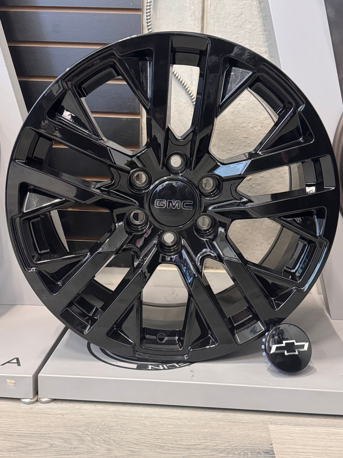 OEM GMC SIERRA/CHEVY SILVERADO 328 REPS GLOSS BLACK 20X9 +28 6X139.7 77.8