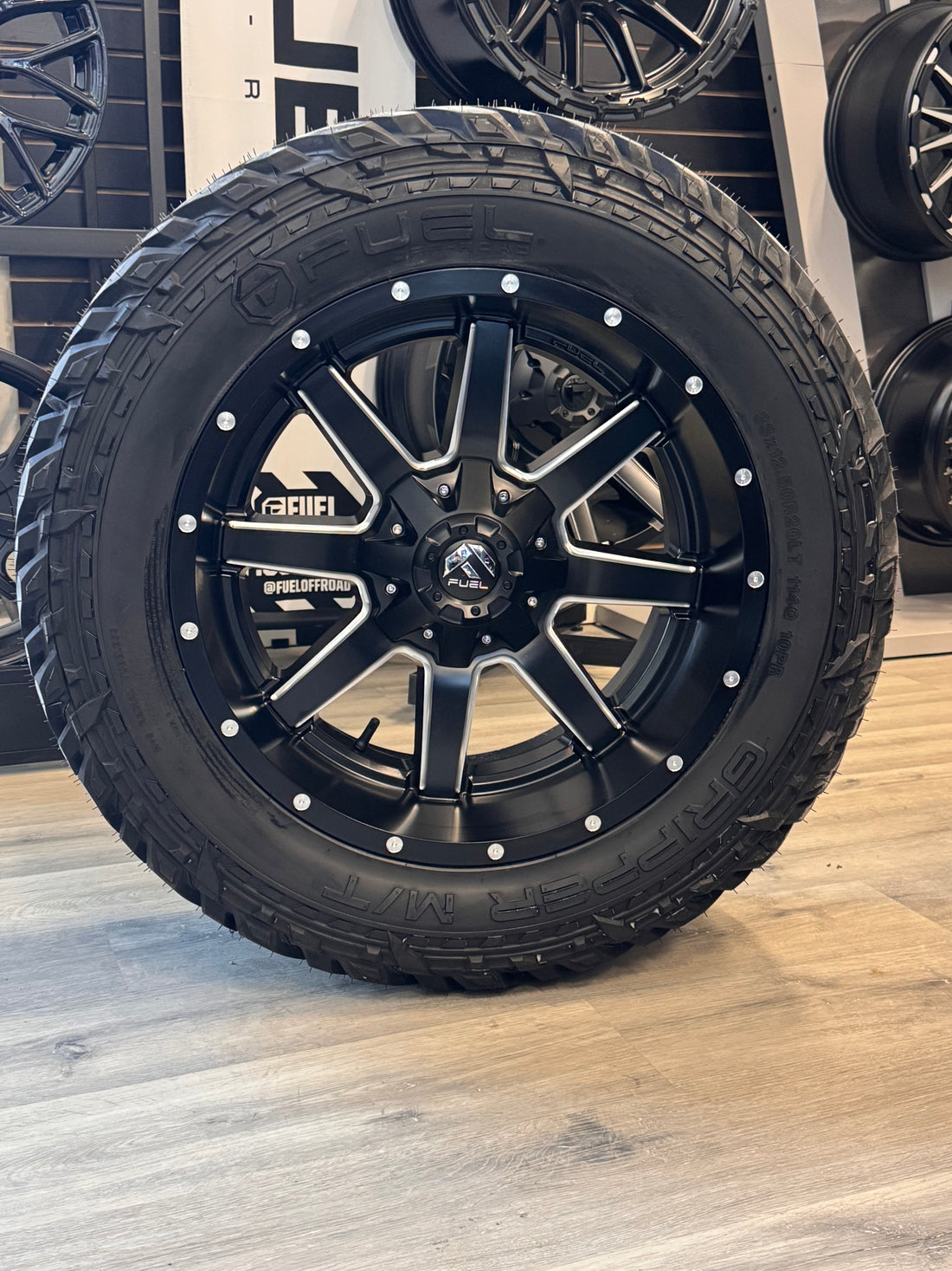 ( SET OF FOUR ) FUEL MAVERICK 20X10 -18 6X135/6X139.7 106.1 MATTE BLK MILL | 33X12.50R20 FUEL GRIPPER MT