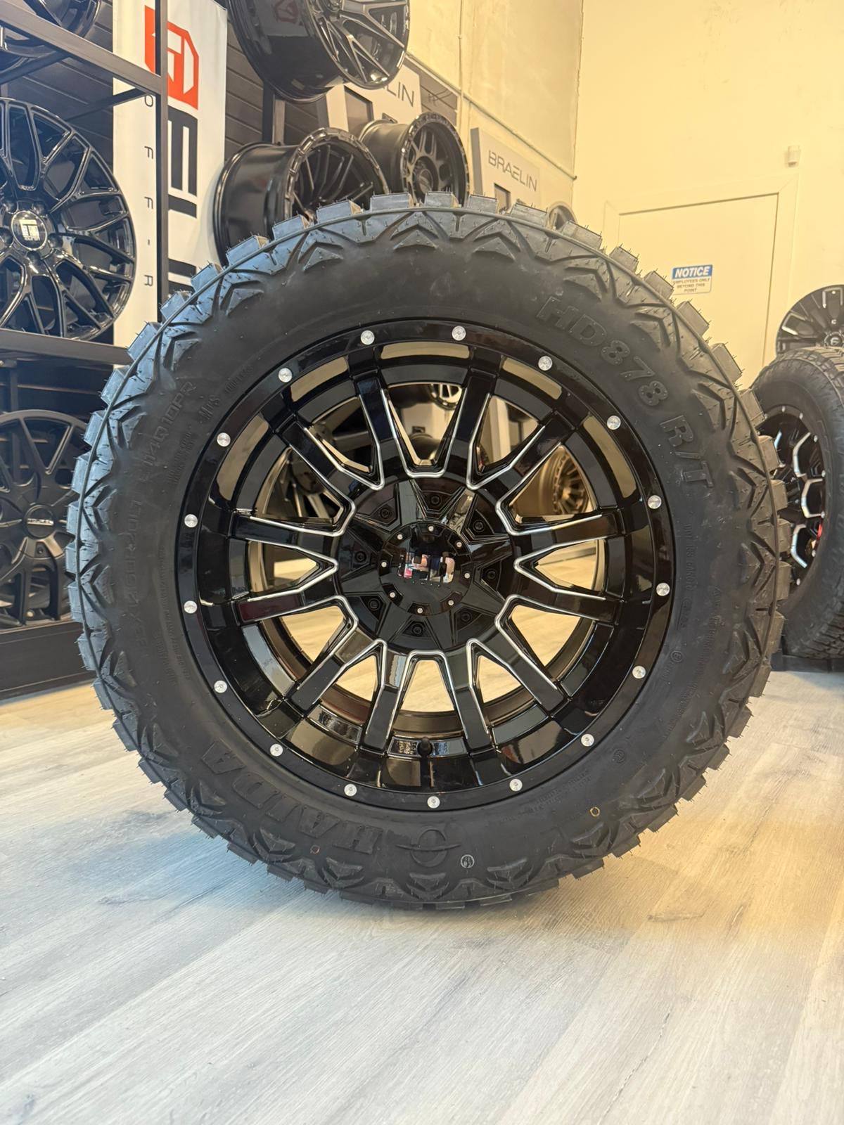 (SET OF FOUR) Fast Traxx 20x10 6x135/6x139.7 -18 Gloss BLK Milled | 33x12.50r20 Haida HD878 R/T