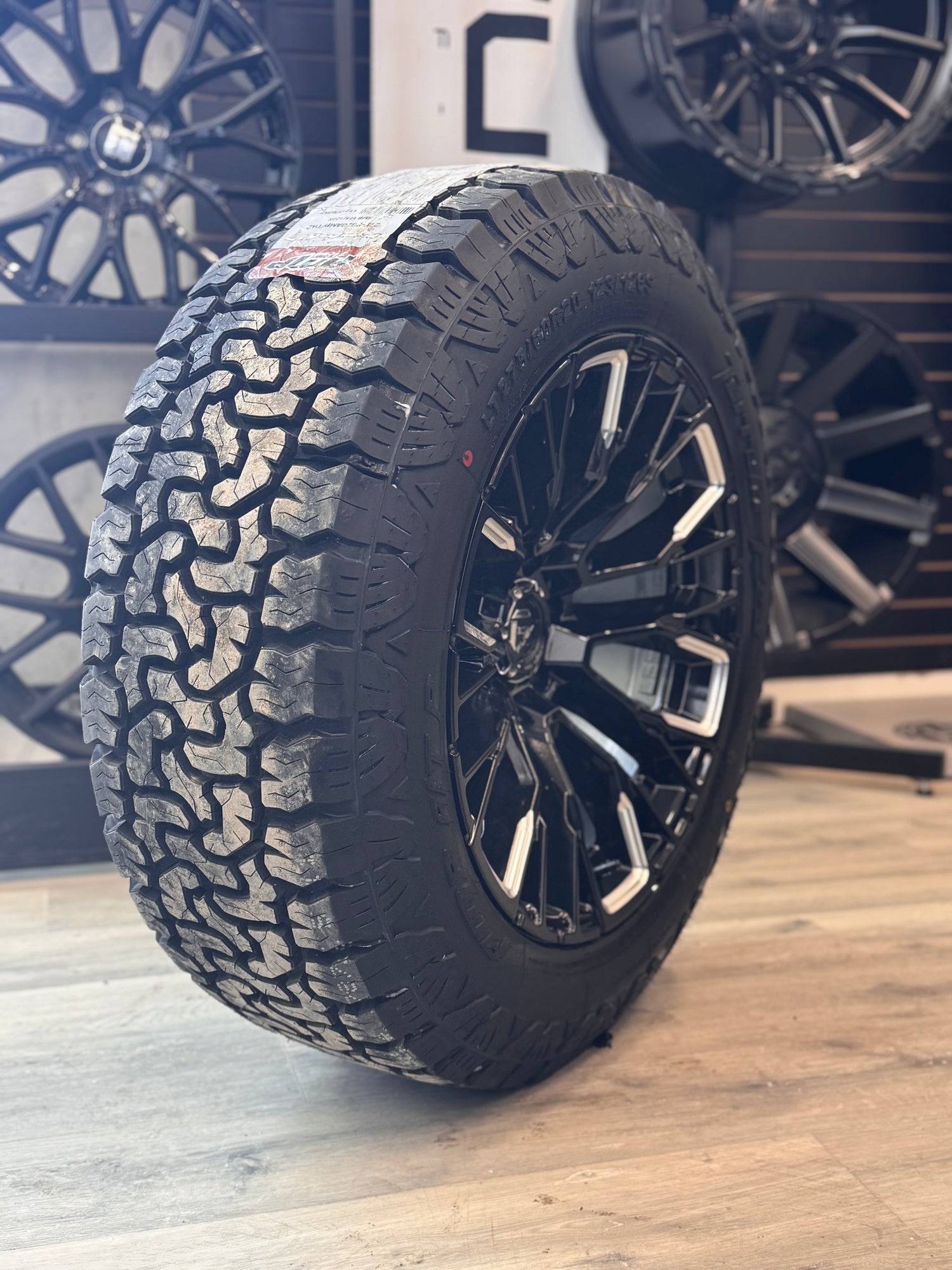 (SET OF FOUR) FUEL REBAR GLOSS BLK MILLED 20X10 6X135 -18MM | LT 275/60R20 AMP TERRIAN PRO