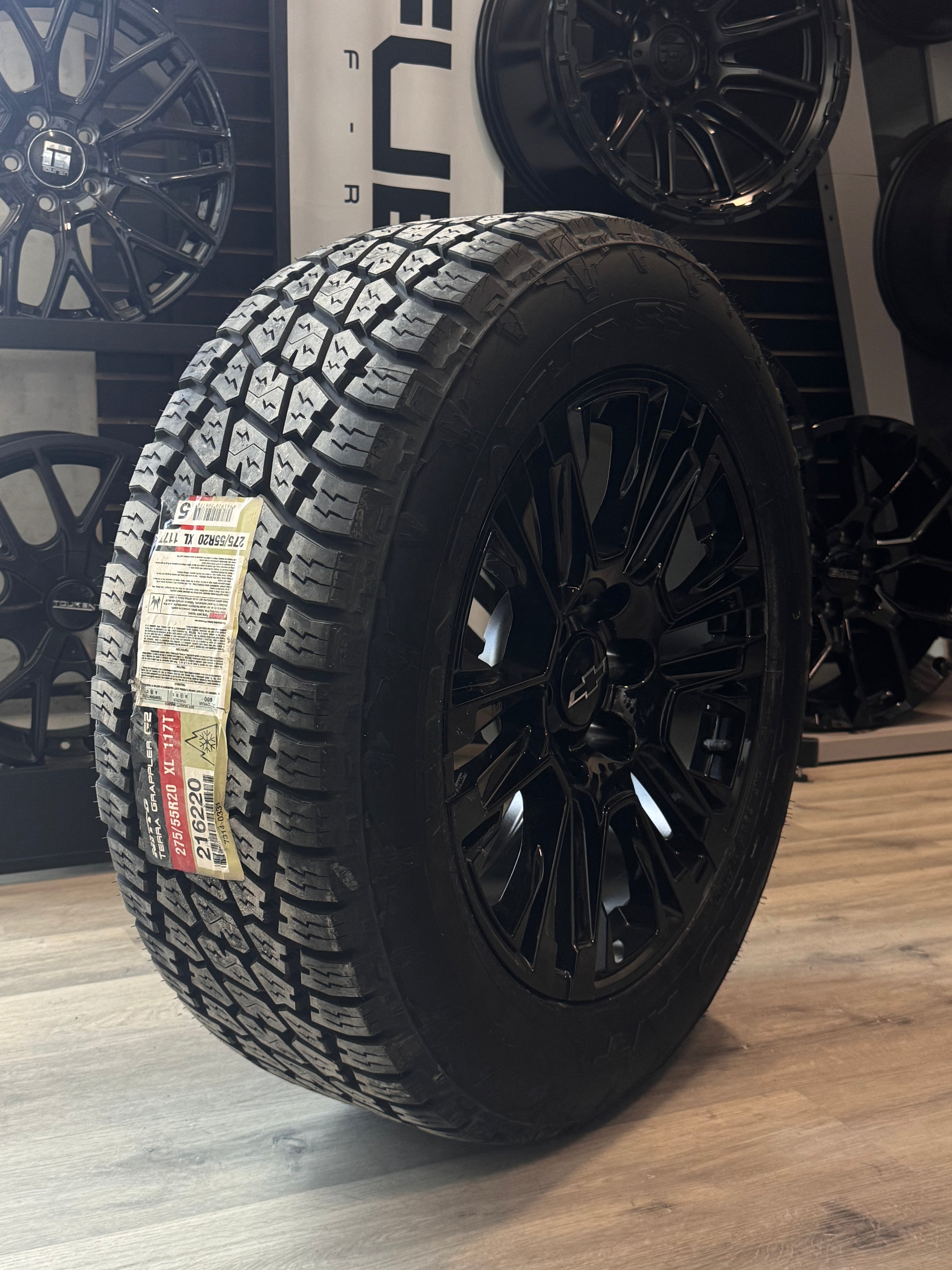 ( SET OF FOUR ) OEM Style GMC/CHEVY/CADILLAC 216 REPS GLOSS BLACK 20X9 +24 6X139.7 77.8 | 275/55R20 NITTO G2