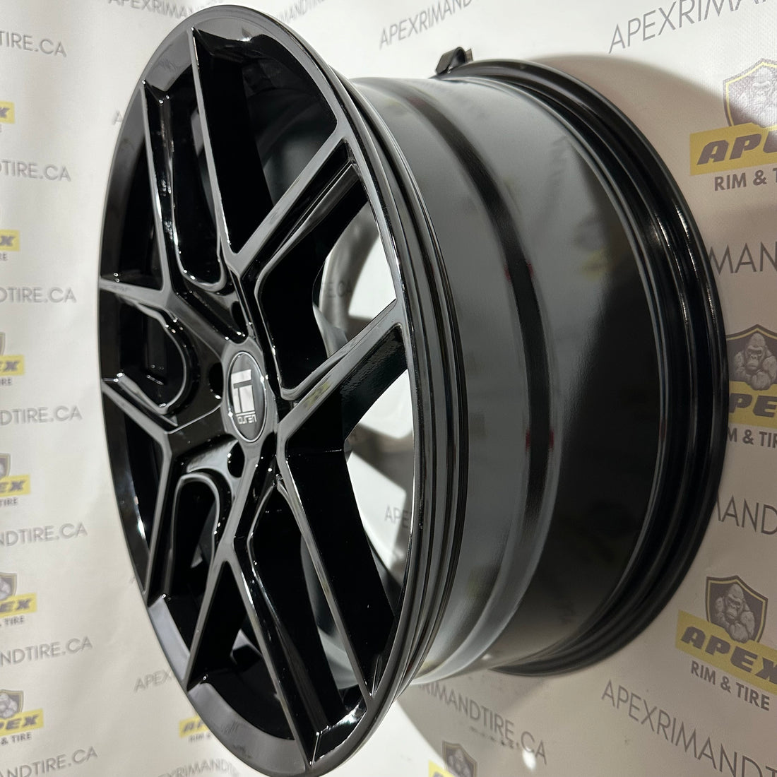 TOUREN TR79 GLOSS BLACK | 17X8 +35 5X108