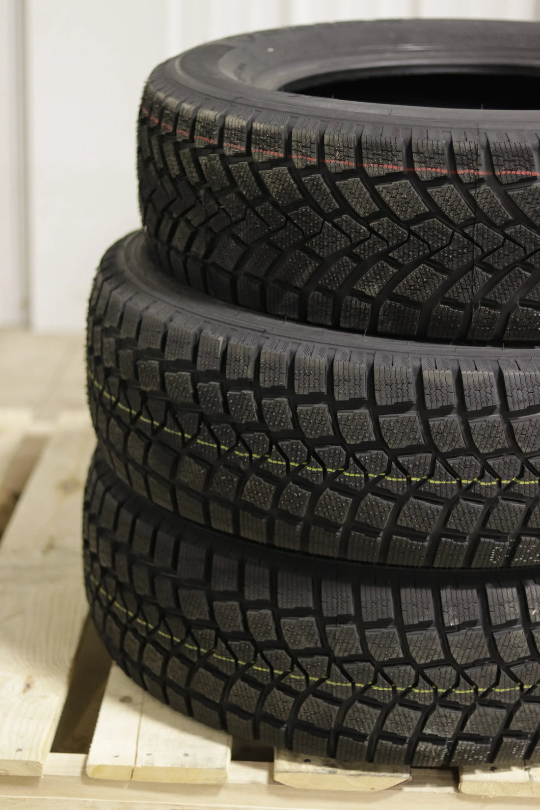 HAIDA HD 617 WINTER TIRES | 275/60R20