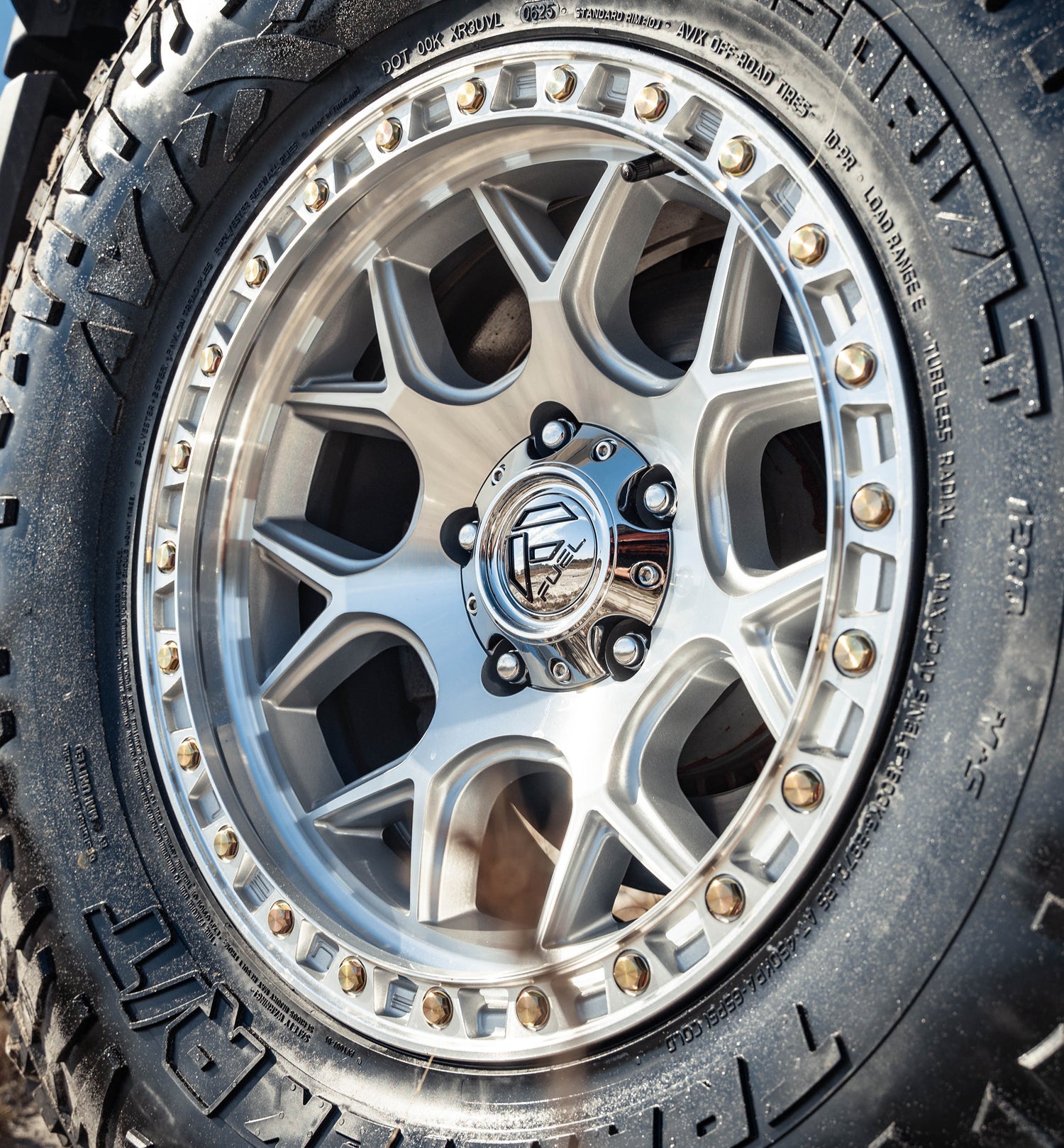 FUEL PUMA GLOSS SILVER W/ MACHINED FACE 17X9 6X139.7 -12 106.1 **TEXT FOR CLEARANCE PRICE **