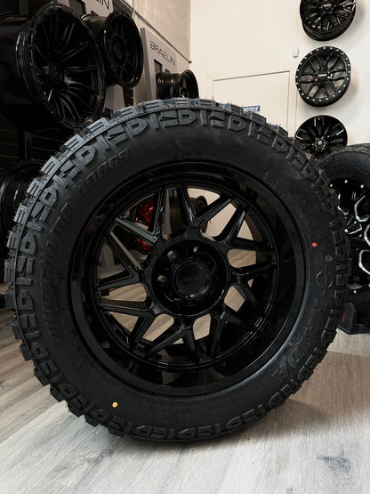 ( SET OF FOUR ) MOTO METAL MO812 TURBINE GLOSS BLACK 20X9 6X135 +1 87.1 | 275/60R20 LT HAIDA 869 3PMS