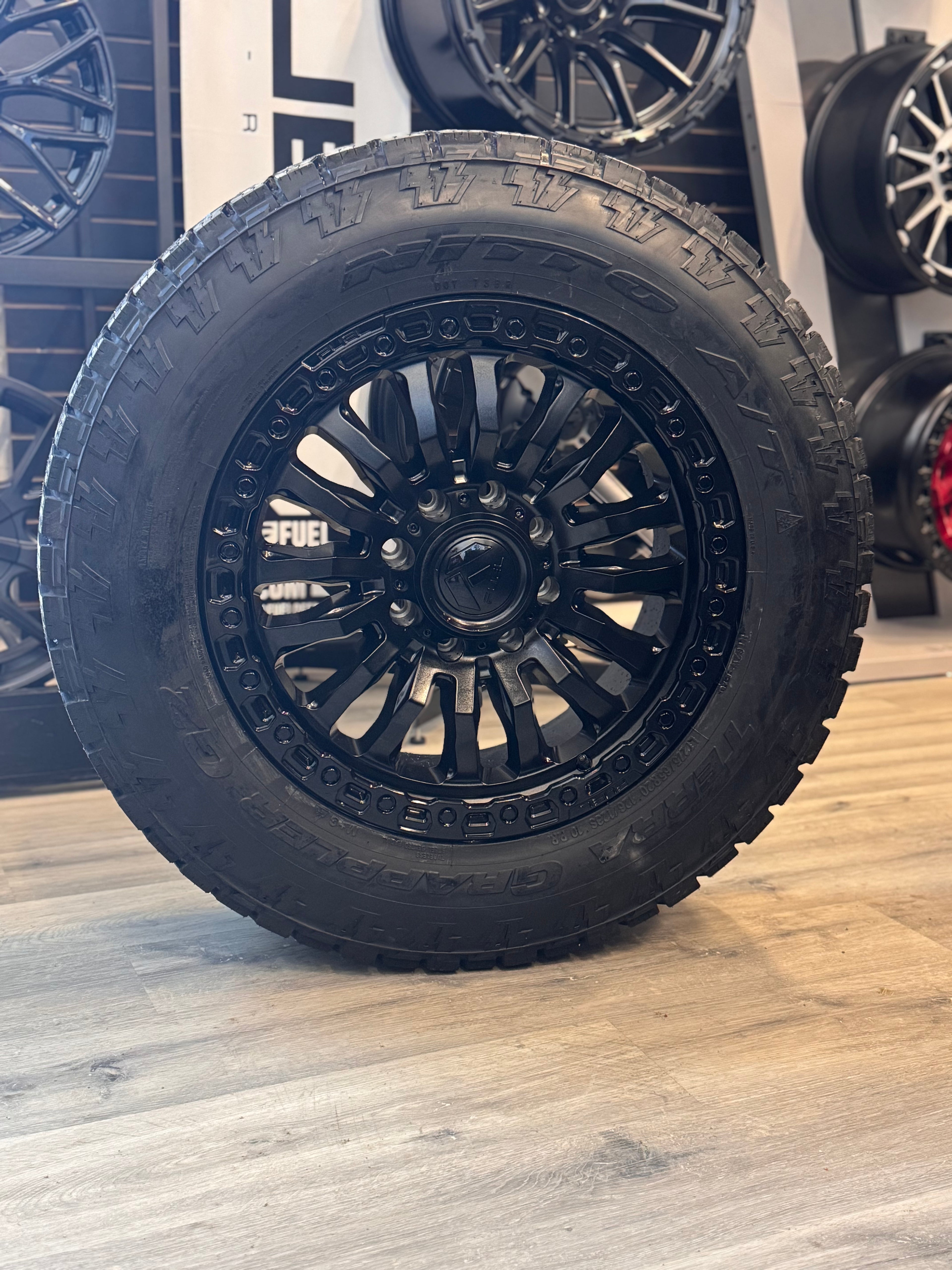 (SET OF FOUR) FUEL RINCON MATTE BLK WITH GLOSS BLK LIP 20X9 8X165.1 +20 125.1MM | NITTO G2 275/65R20 3PMS