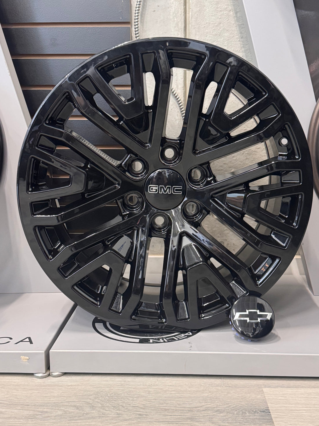 OEM DENALI ULTIMATE RIMS/REPS R176 ( Chevy, GMC ) GLOSS BLACK 20X9 +24 6X139.7 77.8