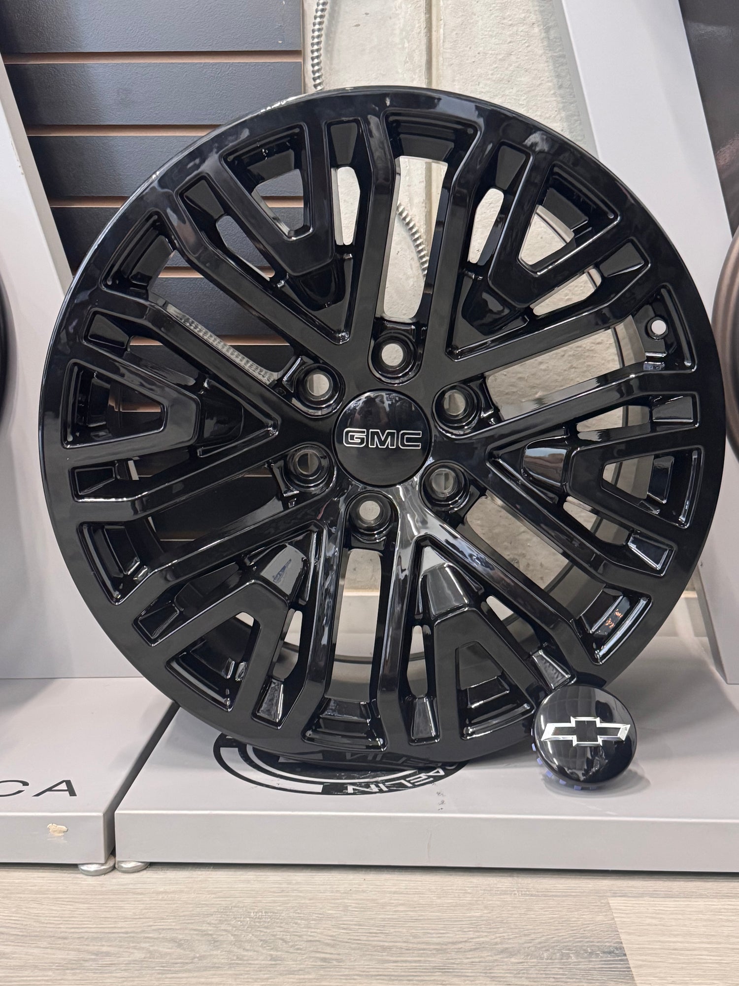 OEM DENALI ULTIMATE RIMS/REPS R176 ( Chevy, GMC ) GLOSS BLACK 20X9 +24 6X139.7 77.8