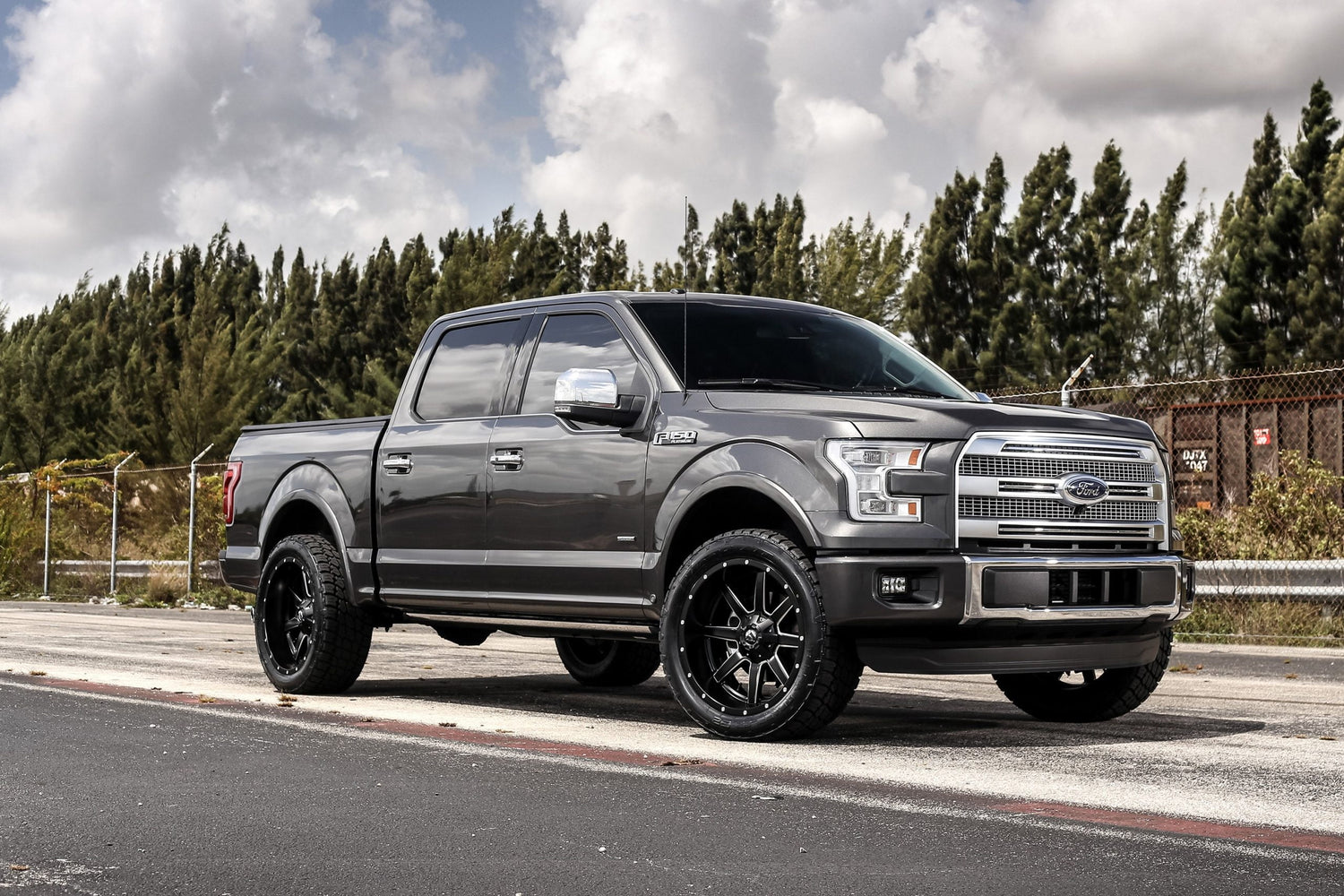 FUEL MAVERICK 20X9 +19 6X135/6X139.7 106.1 MATTE BLK MILL ( Text us for clearance price )