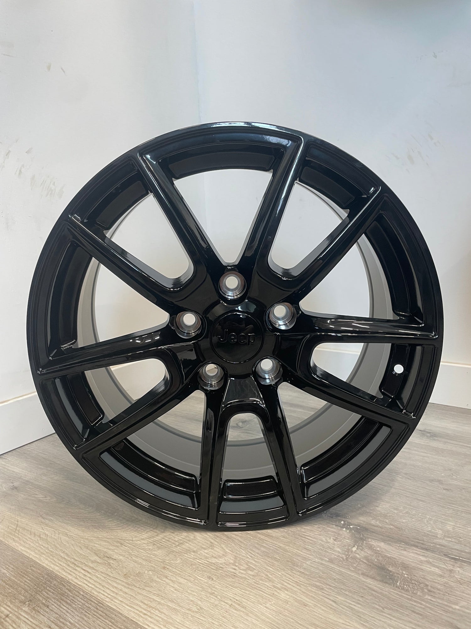 R228 SRT REPLIKA GLOSS BLACK 18X8 +45 5X127MM 71.5MM ( DODGE, JEEP )