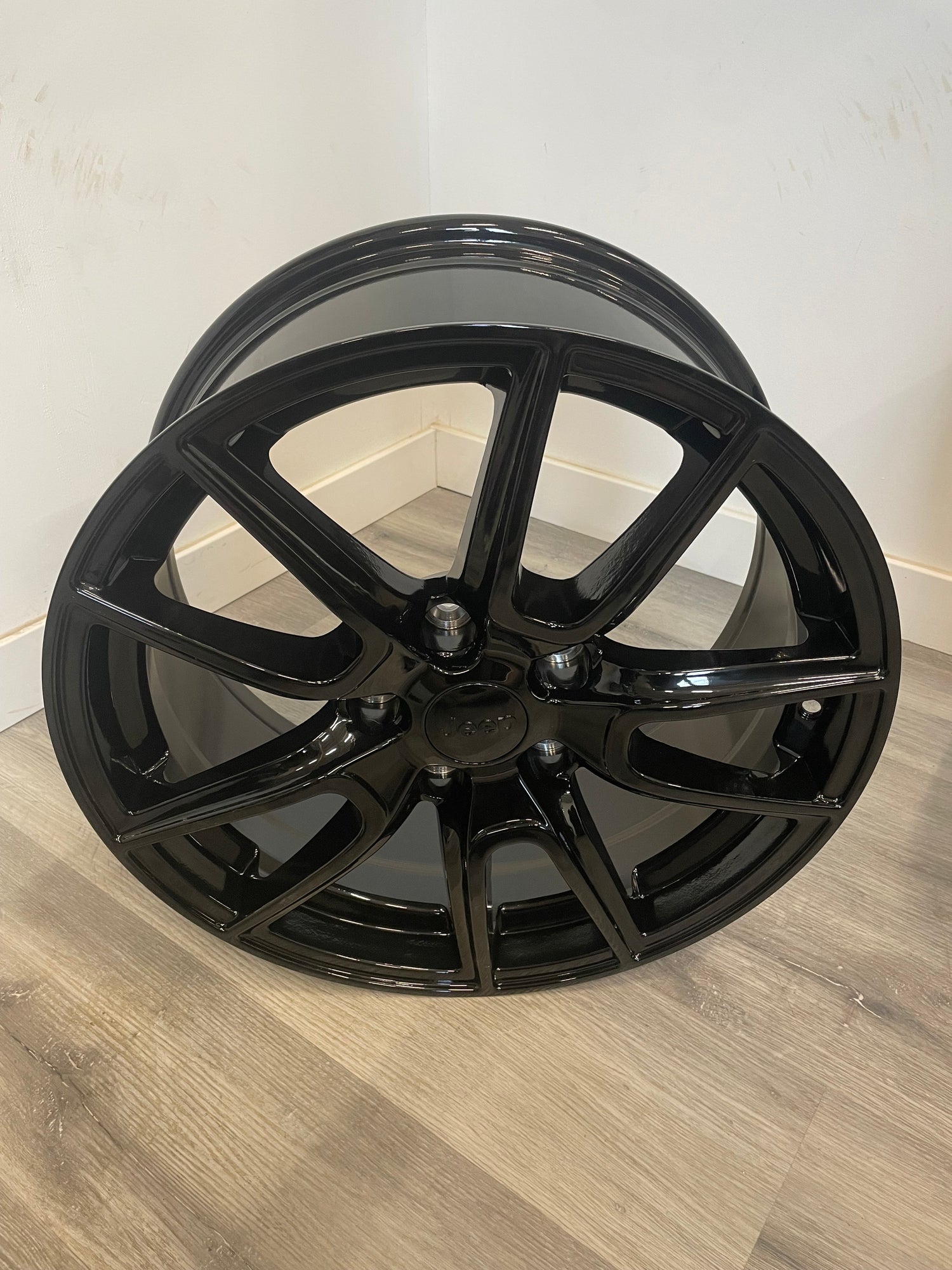 R228 SRT REPLIKA GLOSS BLACK 18X8 +45 5X127MM 71.5MM ( DODGE, JEEP )
