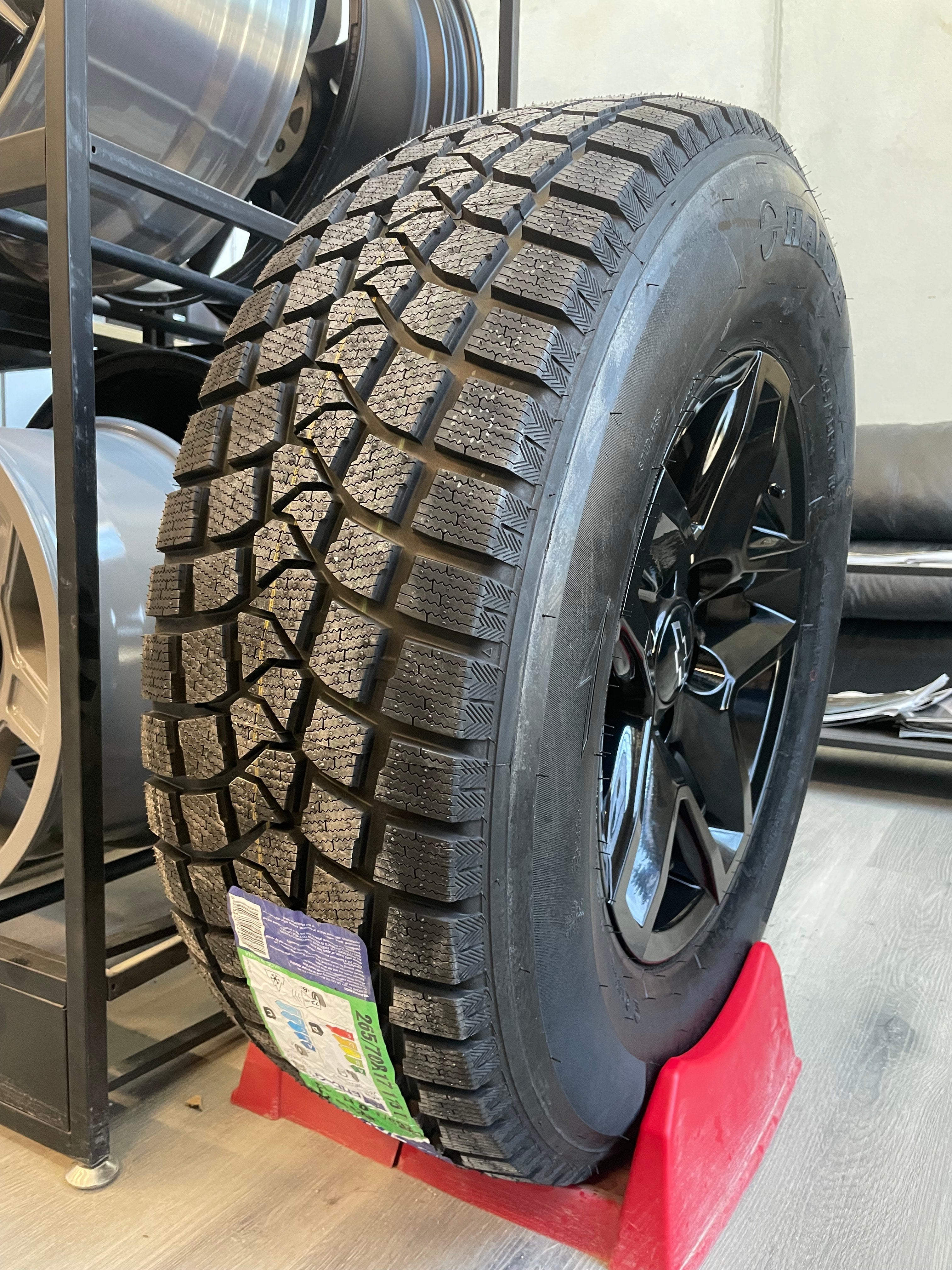 (SET OF FOUR) Chevy Trailboss Rep 17x8 6x139.7 +24 Gloss BLK | 265/70r17 Haida 617 Winter ( Ram, Sierra, Silverado, Tahoe, Yukon )