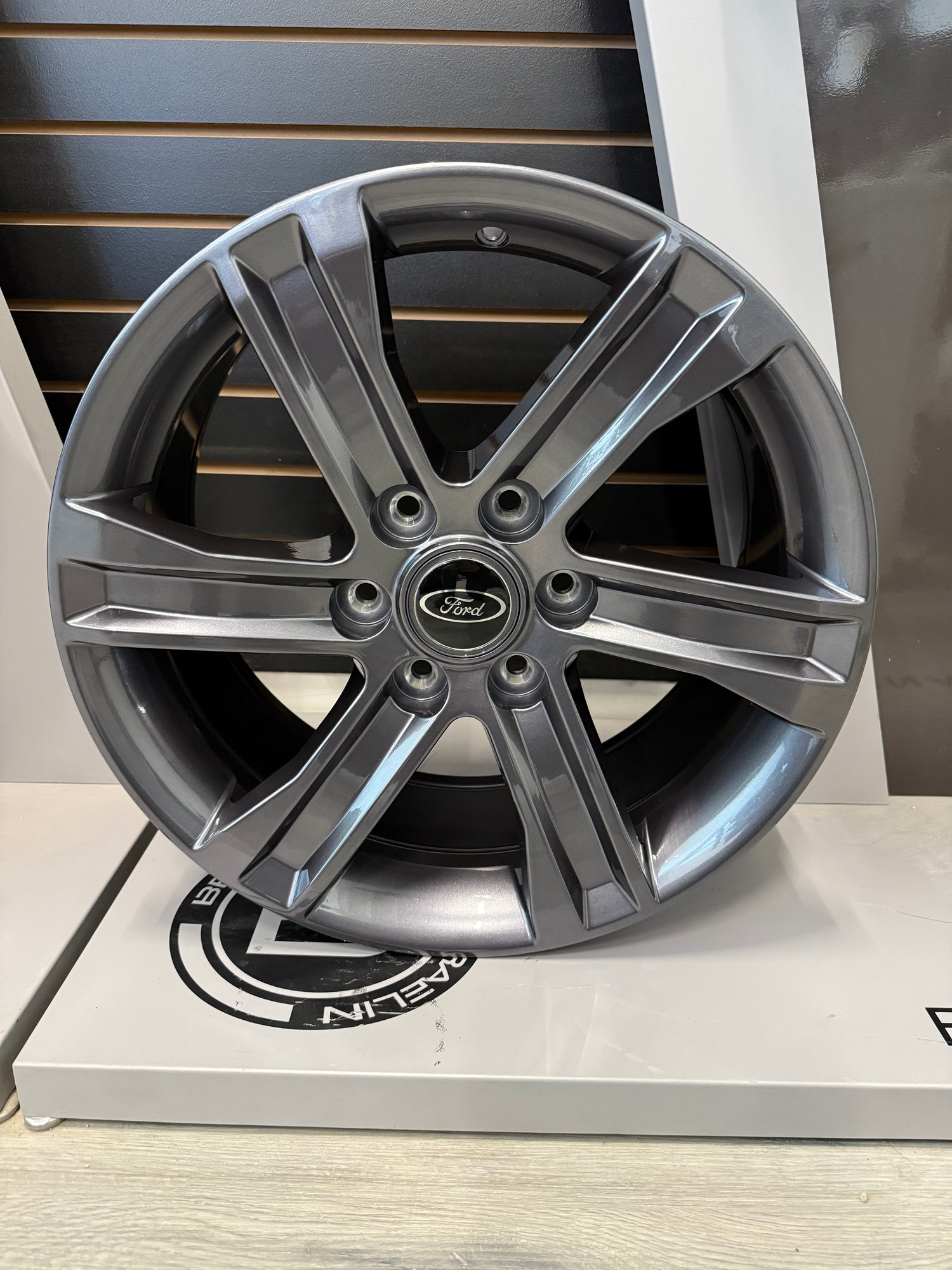 OEM LARIAT 269 F150 GUNMETAL REPS 18X8 +35 6X135MM 87.1MM