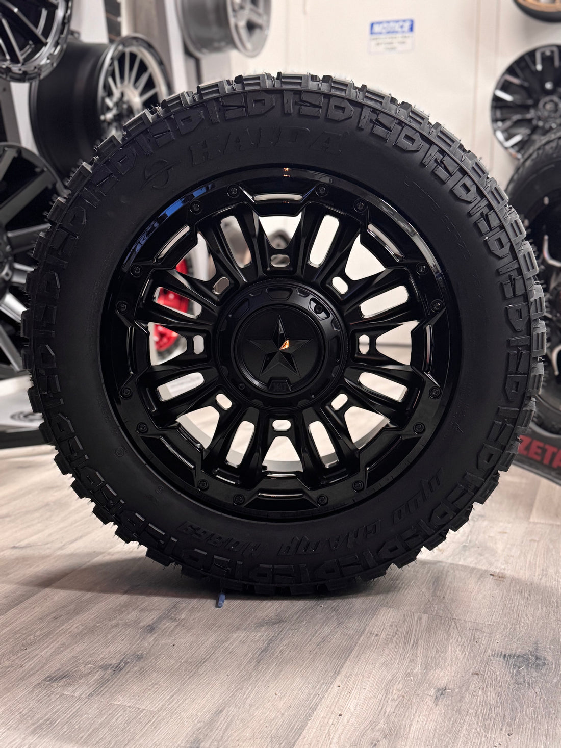 XD BOMBER MATTE BLK WITH GLOSS BLK RING 20X9 6X135/6X139.7 +20 106.1MM | HAIDA HD 869 MUD CHAMPS LT 275/60R20 3PMS ( Floating caps )