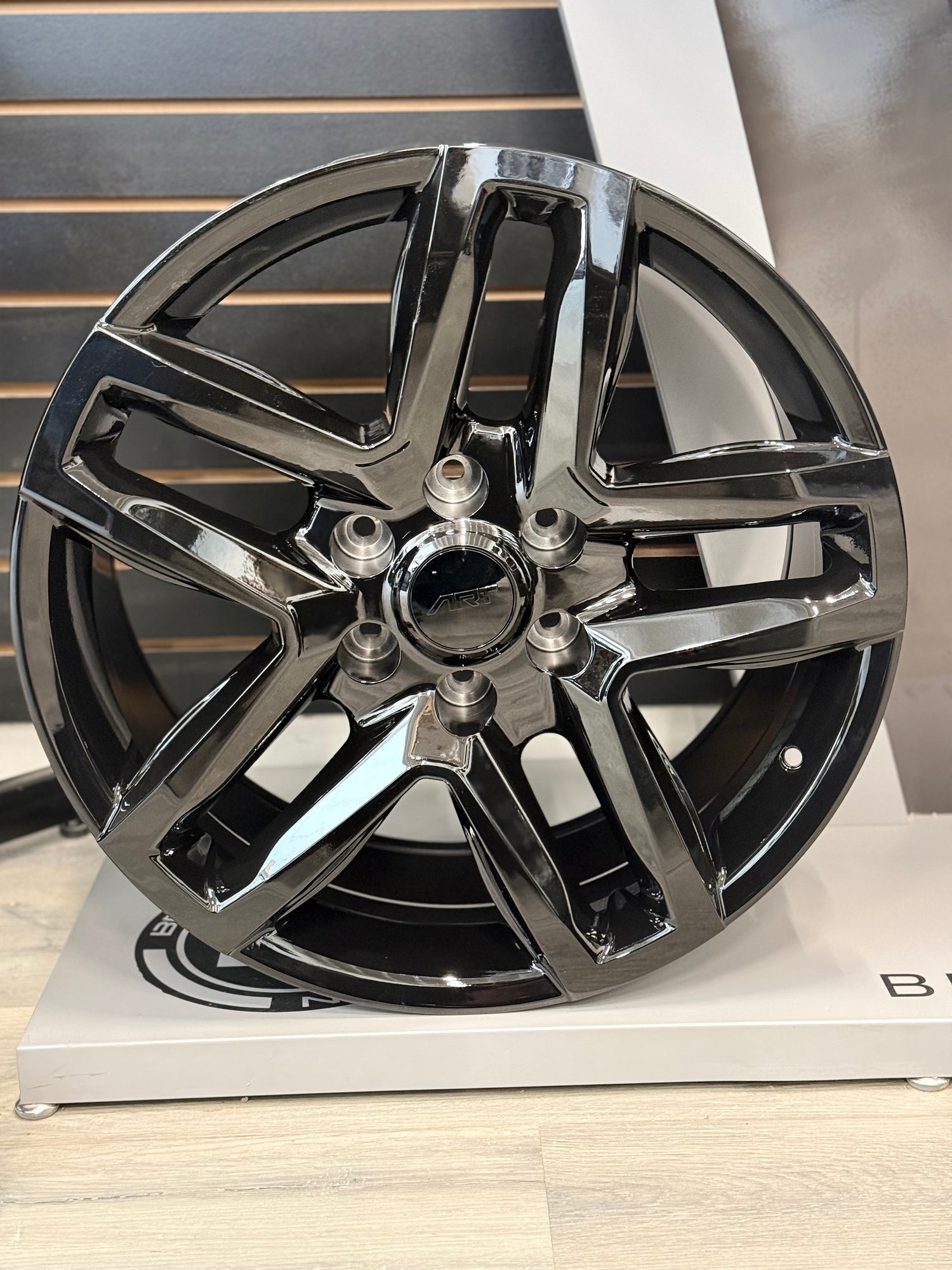 OEM FACTORY Trailboss Reps GLOSS BLACK 20X9.0 +20  6X139.7MM 77.8MM