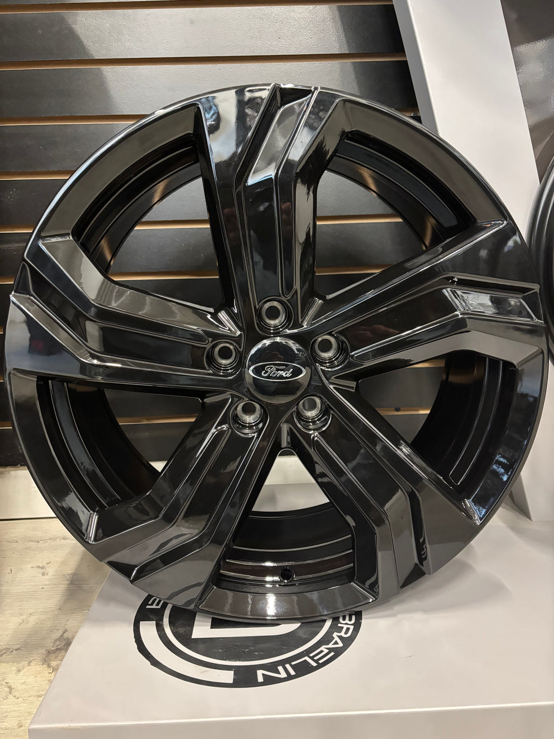 FORD ESCAPE/FORD EDGE/ VOLVO OEM REPS 236 GLOSS BLACK 20X8.5 +38 5X108MM 63.4MM