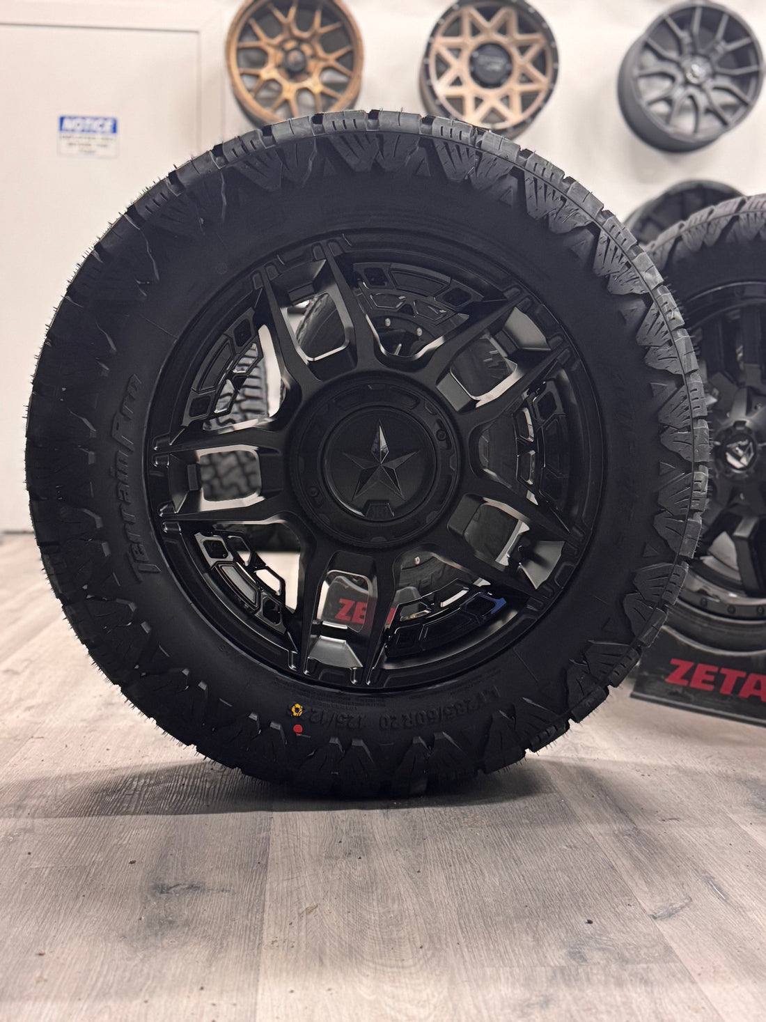 (SET OF FOUR) XD SLASH MATTE BLK 20X9 8X180 +1 124.2MM | AMP TERRAIN PRO A/T P | 285/60R20 ( Floating caps )